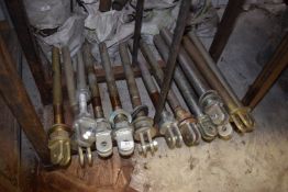 *Thirteen Horse Box Loading Ramp Adjusters