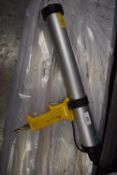 *Pneumatic Caulking Applicator