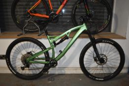 Boardman MTR 8.8 Bicycle with Rock Shocks Deluxe Select Plus