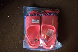 32 Degrees Cool Youth's Cushion Slide Shoes Size: