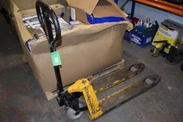 2.5-ton Challenger 25 Pallet Truck