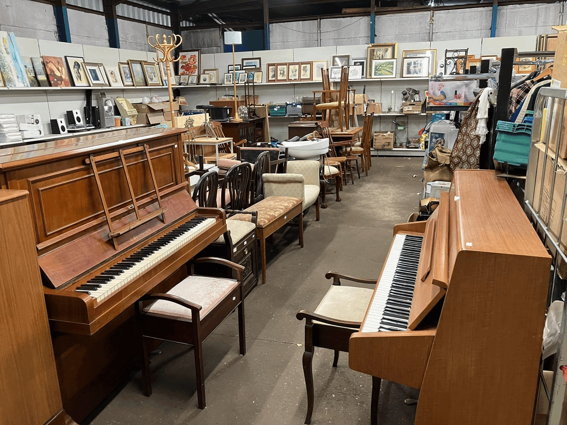 Online Timed Auction Ending Wed 21st May 10.30am (Staggered) Household and General Effects Viewing