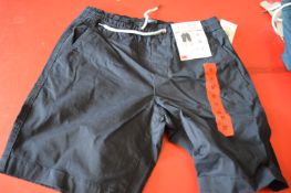 *Chaps Men’s Navy Flex Shorts Size: M