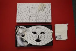 *Face Light Evolution Beauty Boosting Light Treatment Face Mask