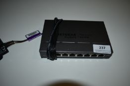 *Net Gear Pus Switch GS108E