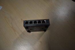 *TP-Link TL-SG1005P Five Port Gigabit Desktop Switch