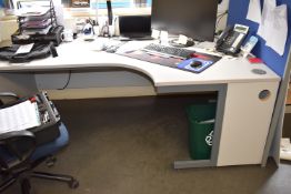 *Light Grey L-Shape Desk with Righthand Return 200x120cm, and Gas-Lift Office Chair