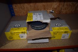 *Four Boxes of 115mm x 22mm Sanding Discs