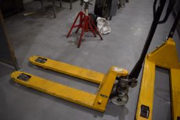 *550x1100 Twin Load Roller Pallet Truck on Nylon Wheels