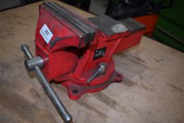 *Minotaur Engineers Swivel Vice