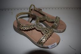 *Gold Jewel Sandals Size: 38