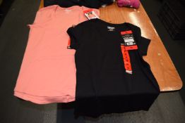 *2x Women’s Short Sleeve Tops Size: M (1x black, 1x salmon)