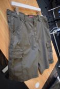 *Union Bay Men’s Grey Cargo Shorts Size: 38