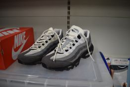 Nike Air Max Trainers Size: UK 8 Model: FQ1235-002