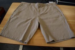 *Kirkland Men’s Stone Grey Shorts Size: 40