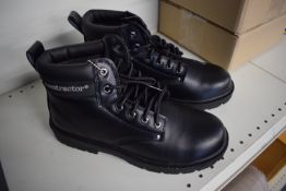 Contractor 72SM Safety Footwear Size: 8