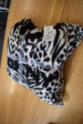*DKNY Women’s 2pc Black & White Pyjama Set Size: M