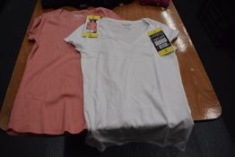 *2x Women’s Short Sleeve Tops Size: S (1x white, 1x salmon)
