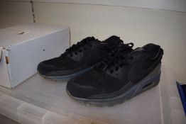 Nike Air Max 90 Black Trainers Size: UK 8, Model: DQ3987-002