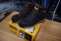 *Dewalt Men’s Mason Safety Steel Toe-Cap Work Boots Size: 8 (preworn)