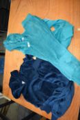 2x Kid's Fleece Tops Size: S (1x teal, 1x navy blue)