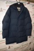 *Levi’s Strauss Men’s Navy Blue Padded Coat Size: L