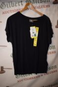 *32 Degrees Cool Black Top Size: S