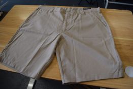*Kirkland Men’s Cream Performance Shorts Size: 40