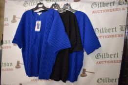 *3x Teddy Rose Women’s Summer Tops Size: L (1x black, 2x blue)