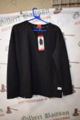 *Marc Black V-Neck Jumper Size: M