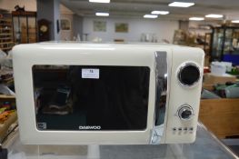 Daewoo Cream Coloured Microwave Oven