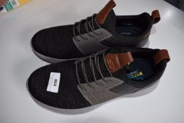 *Skechers Classic Fit Men’s Trainers Size: 8 (preworn)