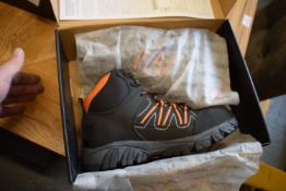 Work Tough Graft/B Black Safety Footwear Size: 7
