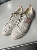 *Ted Baker Riley Trainers Size: 6 (preworn, damaged)