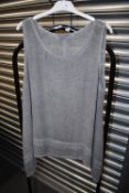 *Grey Top Size: 10-18