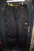*Dewalt Work Trousers Size: 40x32