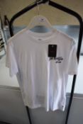 *Levi’s Short White T-Shirt Size: M