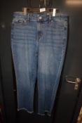 *DKNY Women’s ¾ Length Jeans Size: 10