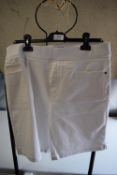 *DKNY White Jean Shorts Size: L