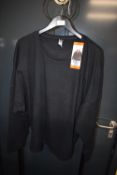 *Jezebel Women’s Black Long Sleeve Top Size: XL