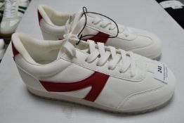 New Look Comfort Trainers Size: 4