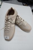 New Look Comfort Trainers Size: 4