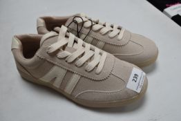 New Look Comfort Trainers Size: 3