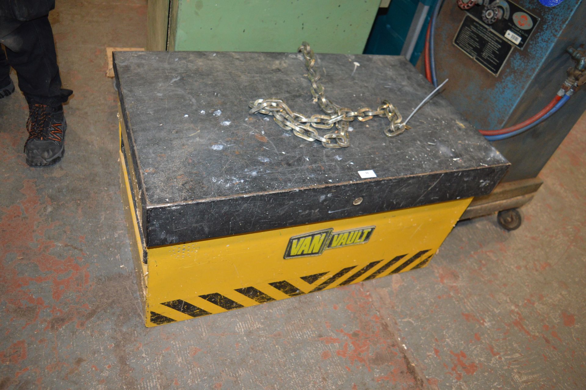 Van Vault