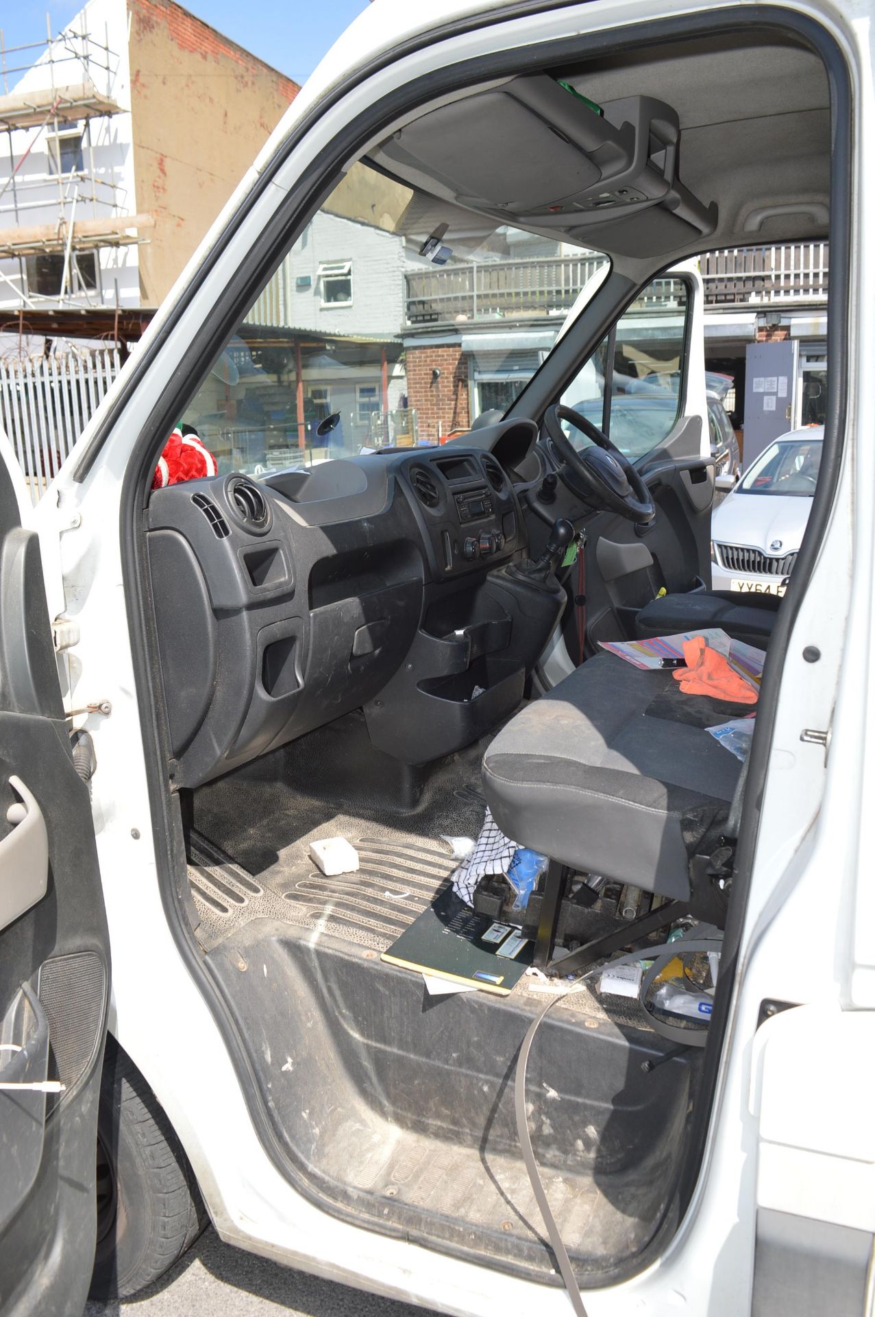 *Renault Master LL35 Business Luton Van with Tail Lift , Reg: LJ15 FFW, Mileage: 173635 miles - Image 7 of 10