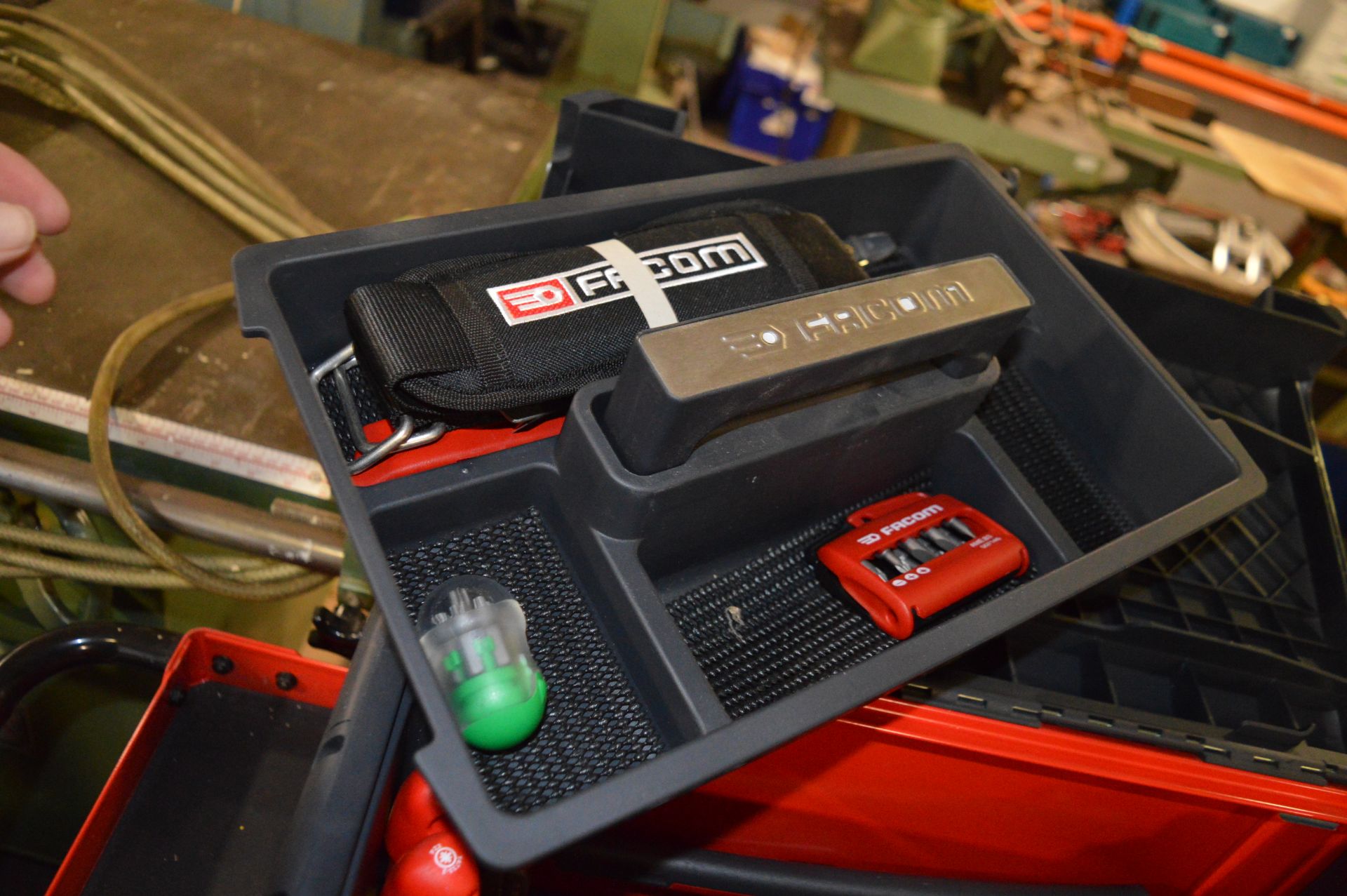 Facom Toolbox Containing Assorted Electricians and Other Tools - Image 2 of 3