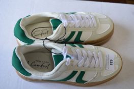 Platform Trainers Size: 3