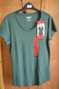 *Kirkland Green Short Sleeve Top Size: M
