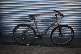 Claud Butler Stone River D2 Bicycle