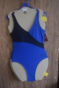 *2x Reebok Women’s One-Piece Swimsuits Size: 10